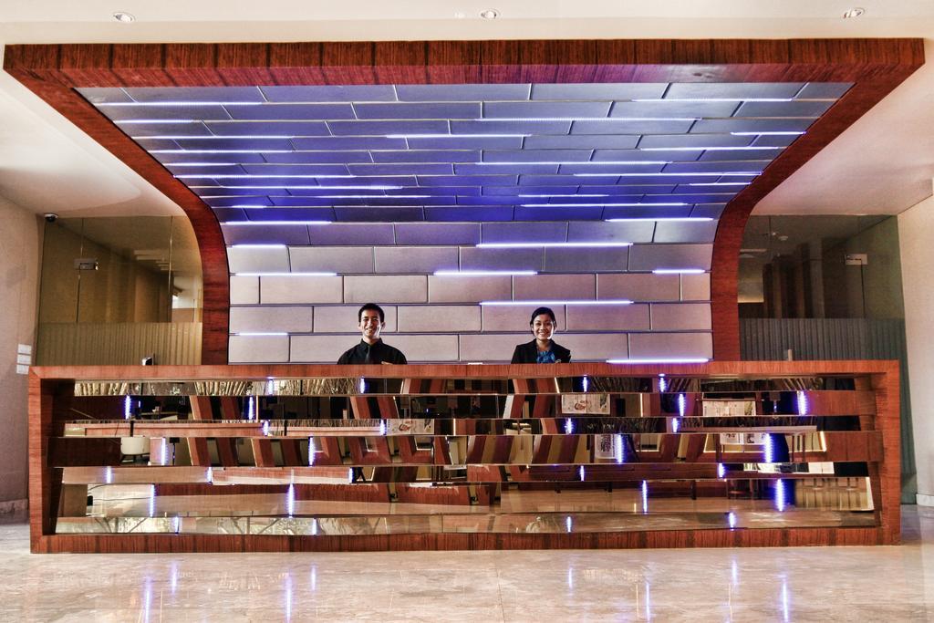 Grand Delta Hotel Medan Exterior photo